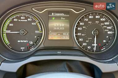Хэтчбек Audi A3 2015 в 