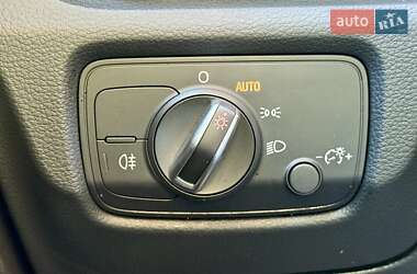 Хэтчбек Audi A3 2015 в 