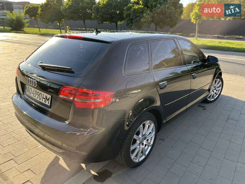 Хетчбек Audi A3 2012 в Ужгороді