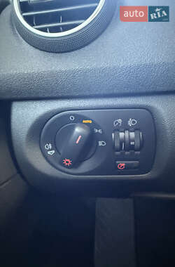Хэтчбек Audi A3 2004 в 