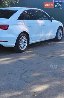 Седан Audi A3 2016 в 