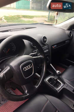 Хэтчбек Audi A3 2005 в 