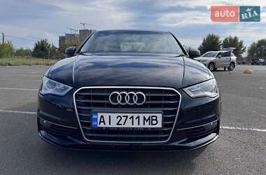 Седан Audi A3 2015 в Киеве