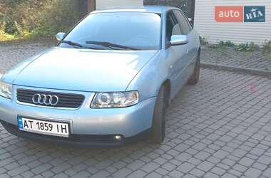 Хэтчбек Audi A3 2001 в 