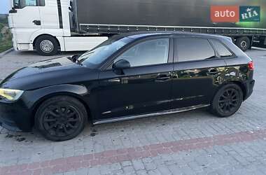 Хэтчбек Audi A3 2014 в 