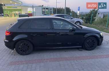 Хэтчбек Audi A3 2014 в 
