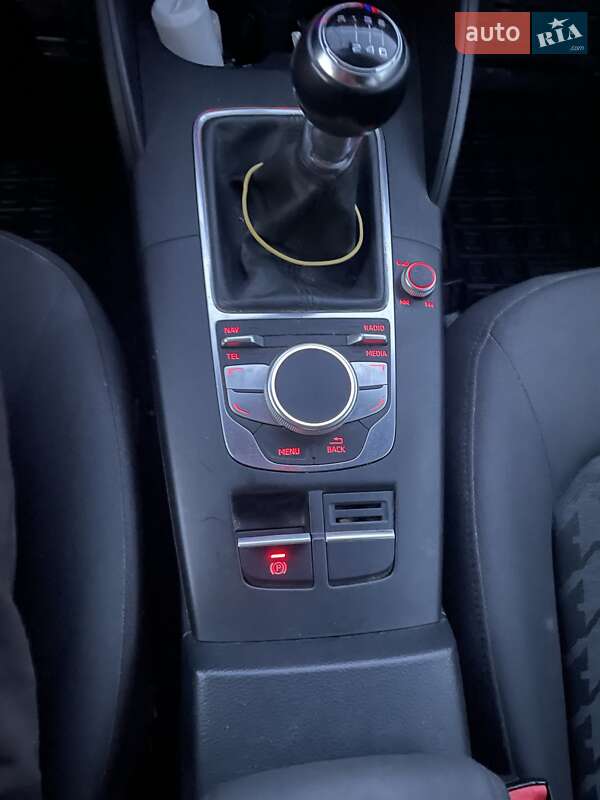Хетчбек Audi A3 2014 в Золочеві