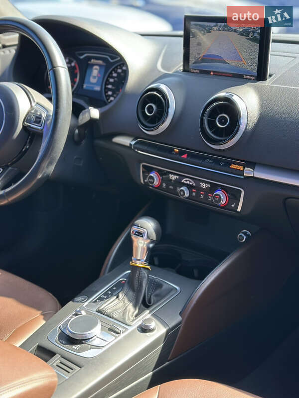 Седан Audi A3 2016 в Ивано-Франковске