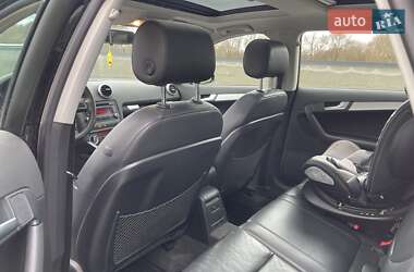 Хэтчбек Audi A3 2010 в 