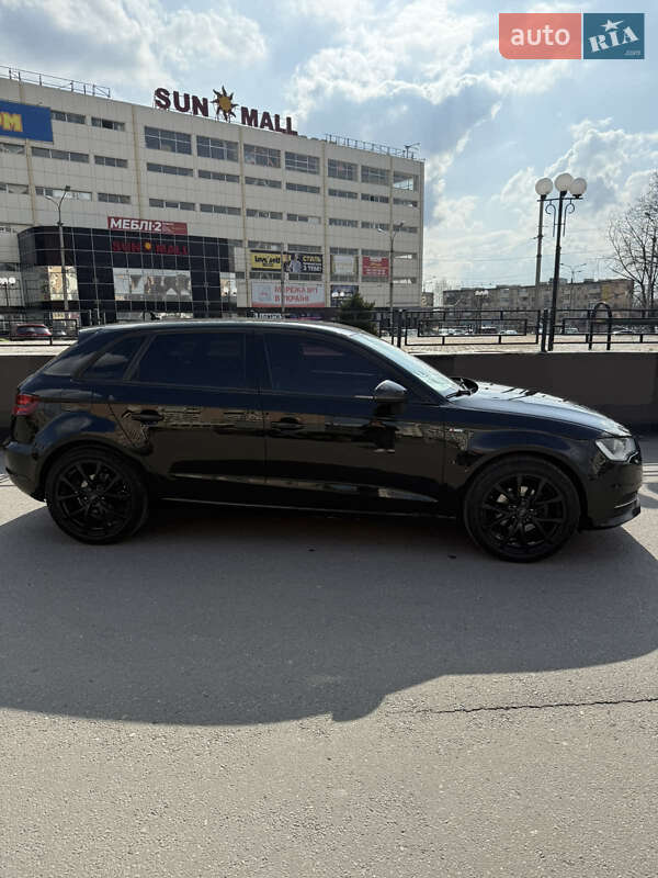 Седан Audi A3 2014 в 