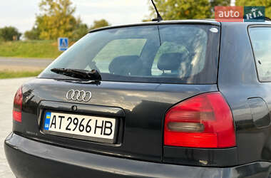 Хэтчбек Audi A3 1998 в 