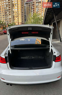 Седан Audi A3 2016 в 