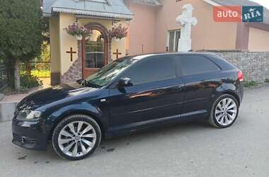 Хэтчбек Audi A3 2004 в 