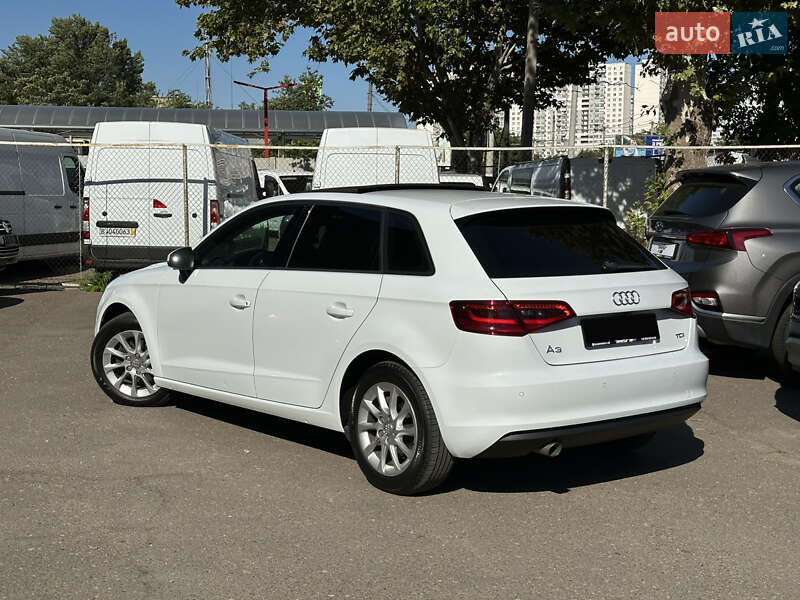 Хэтчбек Audi A3 2015 в Одессе