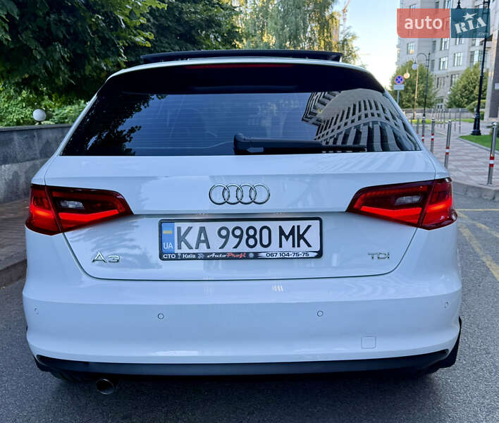 Хэтчбек Audi A3 2015 в Киеве
