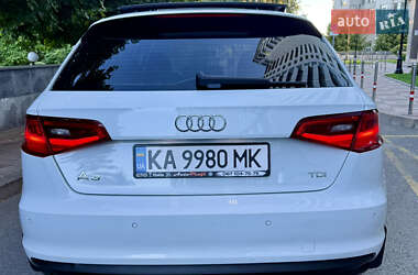 Хэтчбек Audi A3 2015 в 