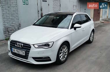 Хэтчбек Audi A3 2016 в Киеве