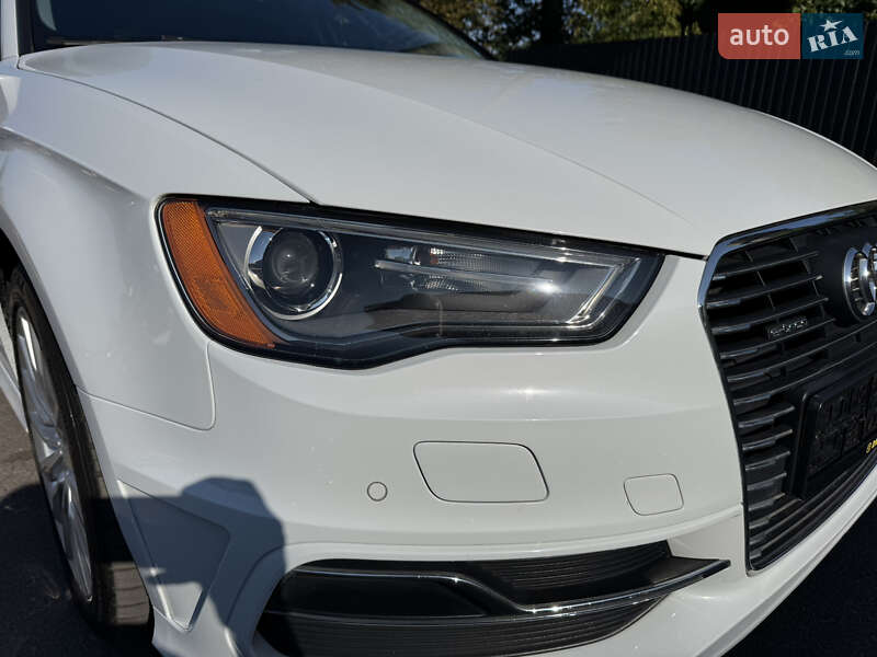 Хэтчбек Audi A3 2015 в Ровно