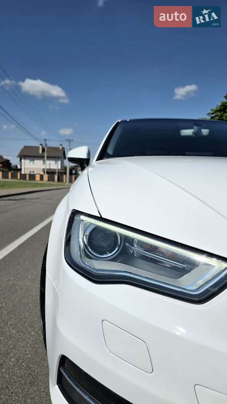 Хэтчбек Audi A3 2015 в Киеве