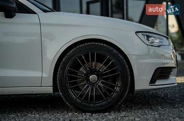 Седан Audi A3 2015 в 