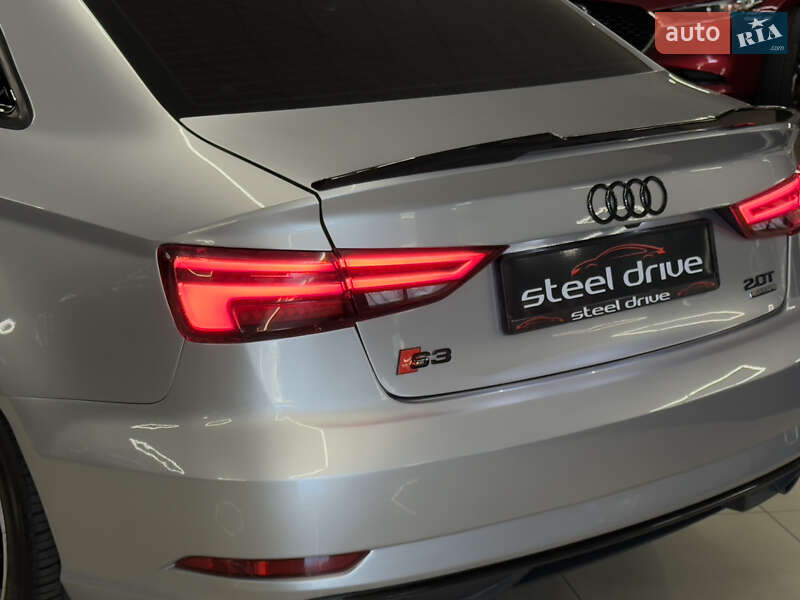Седан Audi A3 2018 в Николаеве