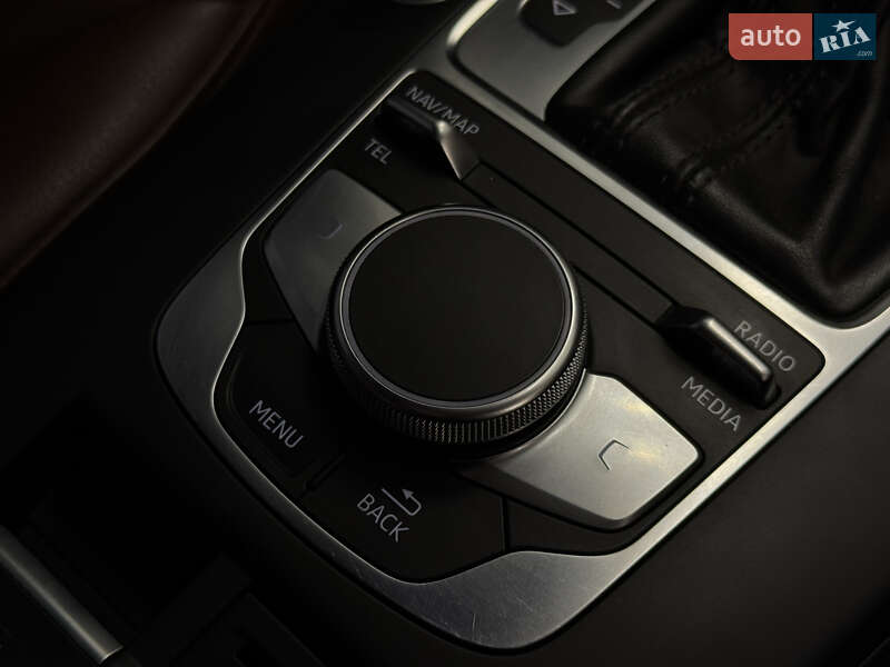 Седан Audi A3 2018 в Николаеве