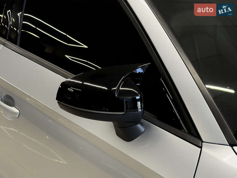 Седан Audi A3 2018 в Николаеве