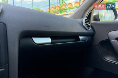 Хэтчбек Audi A3 2008 в 