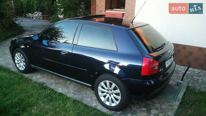 Хэтчбек Audi A3 1998 в Киеве