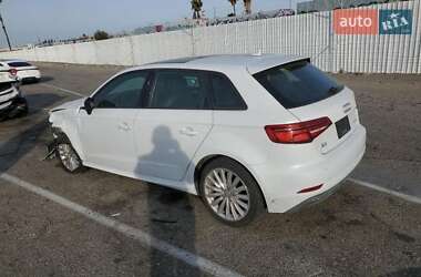 Хэтчбек Audi A3 2018 в 