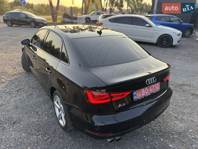 Седан Audi A3 2015 в Львові