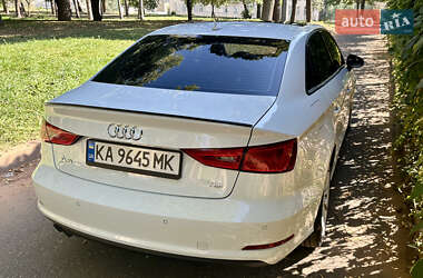 Седан Audi A3 2016 в 