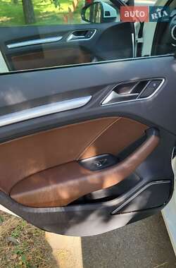 Седан Audi A3 2016 в 