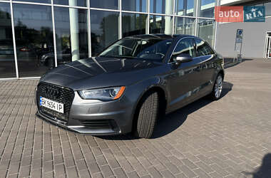 Седан Audi A3 2015 в Ровно