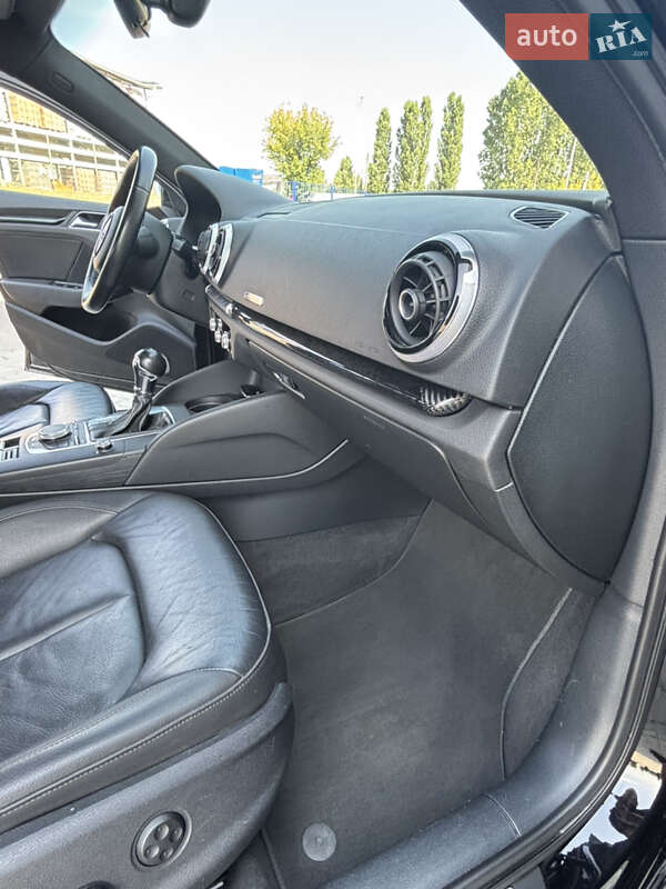 Хэтчбек Audi A3 2016 в Луцке фото 34 Хэтчбек Audi A3 2016 в Луцке