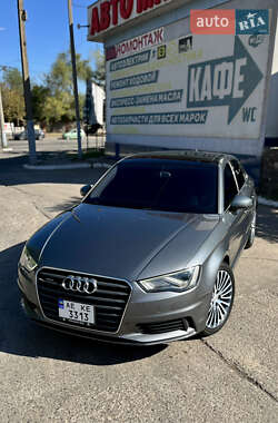 Седан Audi A3 2015 в Кривому Розі