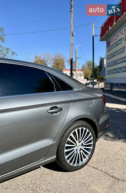 Седан Audi A3 2015 в 