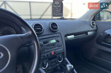 Хетчбек Audi A3 2004 в 