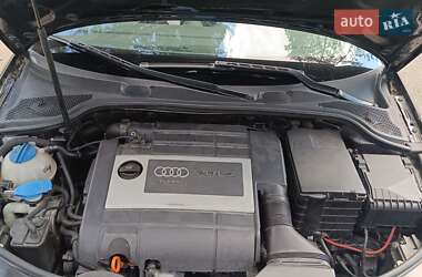 Хэтчбек Audi A3 2005 в 
