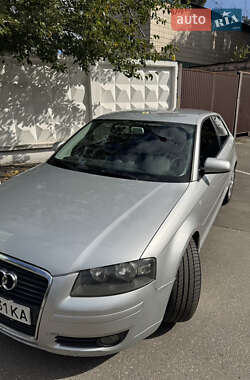 Хэтчбек Audi A3 2007 в 