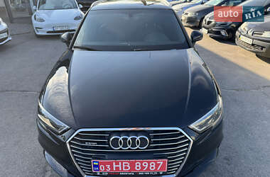 Хэтчбек Audi A3 2017 в 