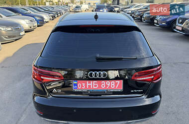 Хэтчбек Audi A3 2017 в 