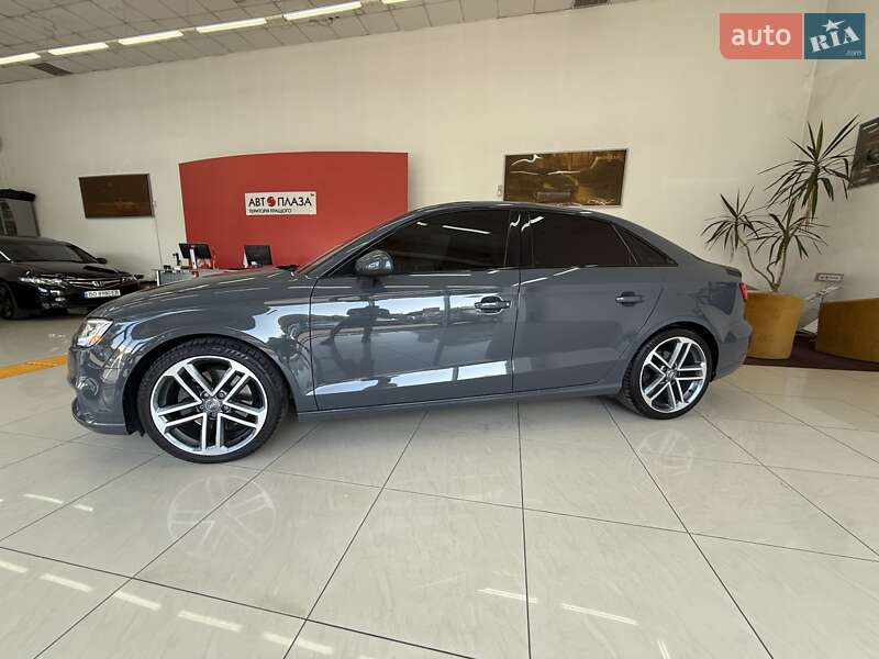 Седан Audi A3 2019 в Черновцах