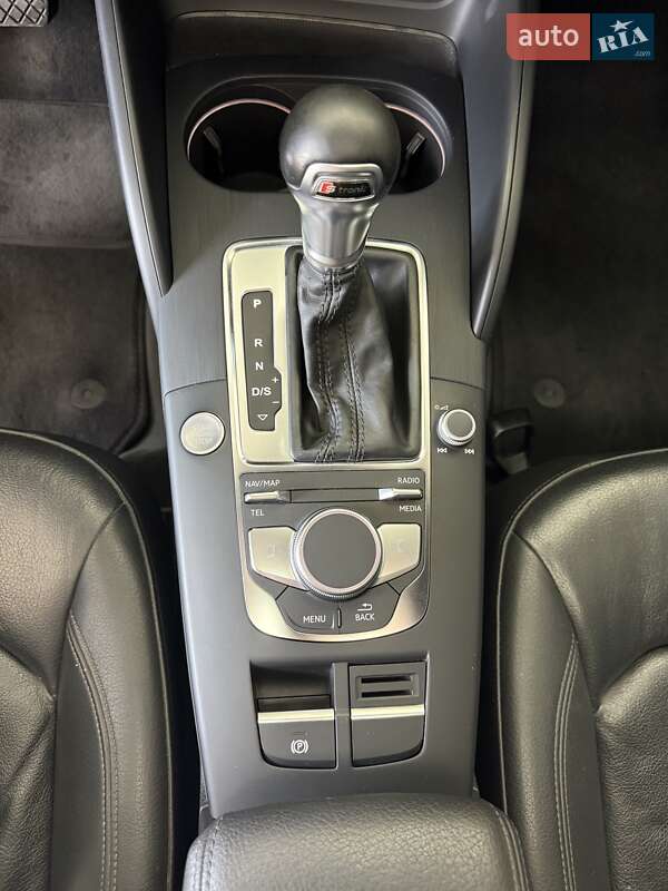 Седан Audi A3 2019 в Черновцах