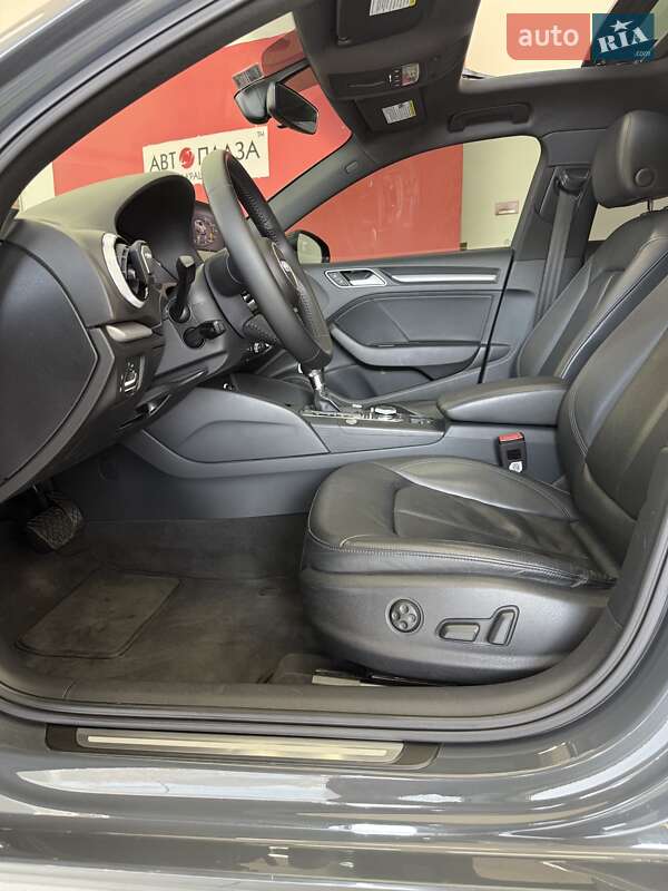 Седан Audi A3 2019 в Черновцах