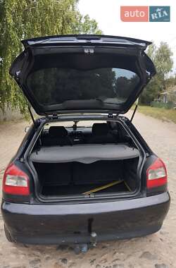 Хетчбек Audi A3 2002 в 