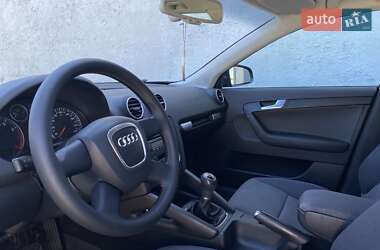 Хэтчбек Audi A3 2007 в 