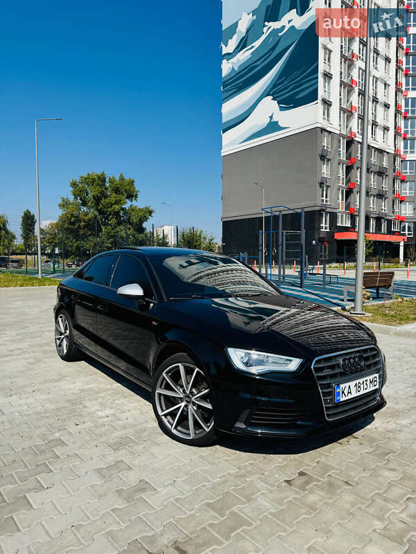 Седан Audi A3 2015 в 