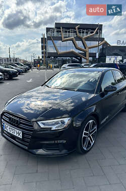 Седан Audi A3 2016 в Луцке