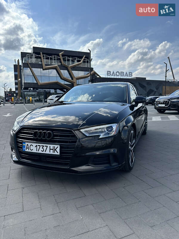 Седан Audi A3 2016 в Луцьку